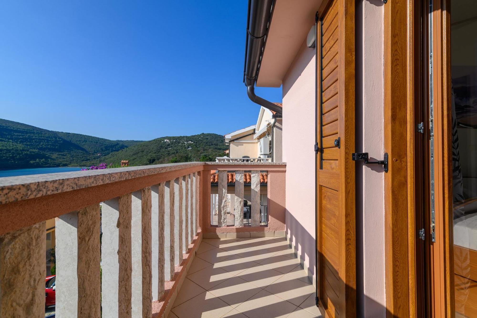 Apartments By The Sea Duga Luka - Prtlog, Labin - 2335 Ngoại thất bức ảnh